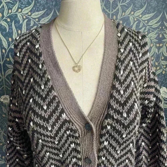 Beige Chevron Button Down Ramie & Cotton Cardigan - Picture 2 of 10